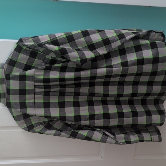 NWT DIXXON Men's Black, Gray and Green Checkered Flannel Shirt - Picture 10 of 11